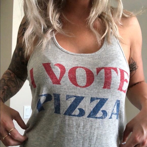 🎉 HP 🎉 I Vote Pizza Tank Top - Picture 6 of 7